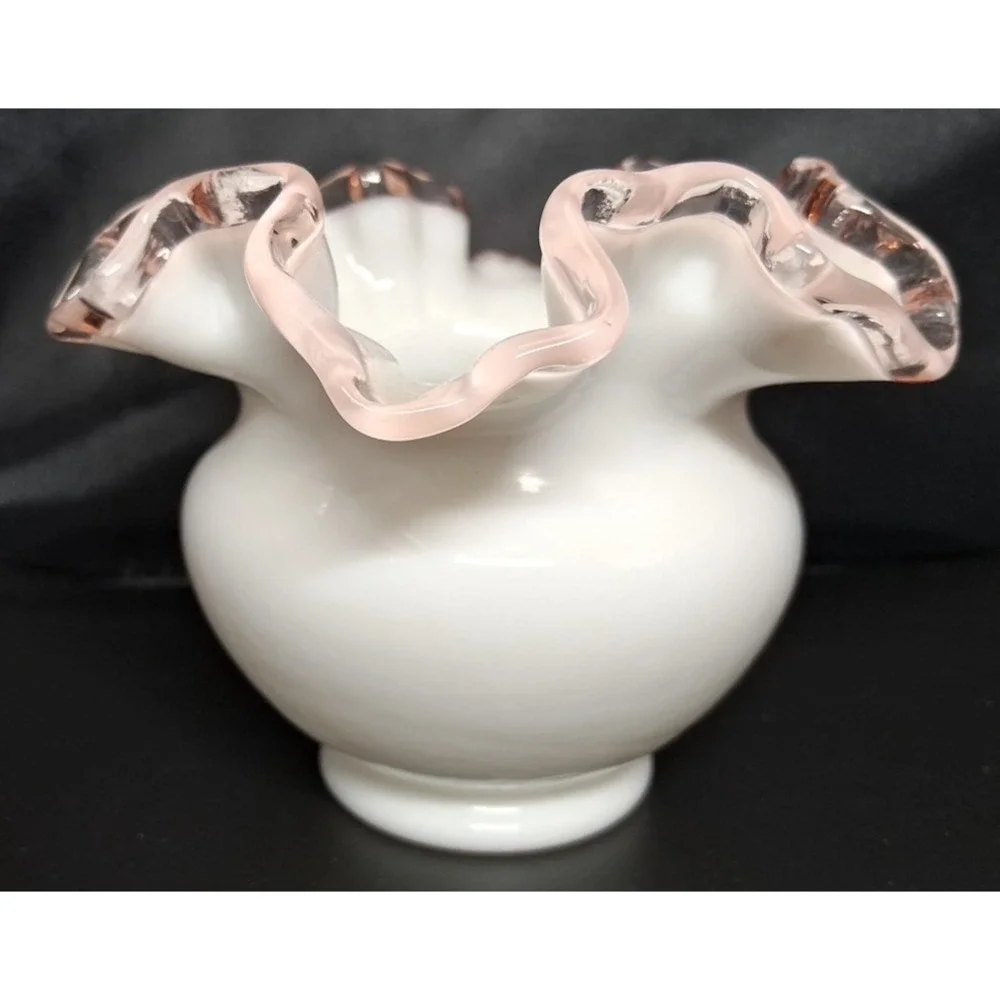 Vintage‎ Fenton Rose Crest Milk Glass Rose Bowl Pink Ruffled Rim Vase 4